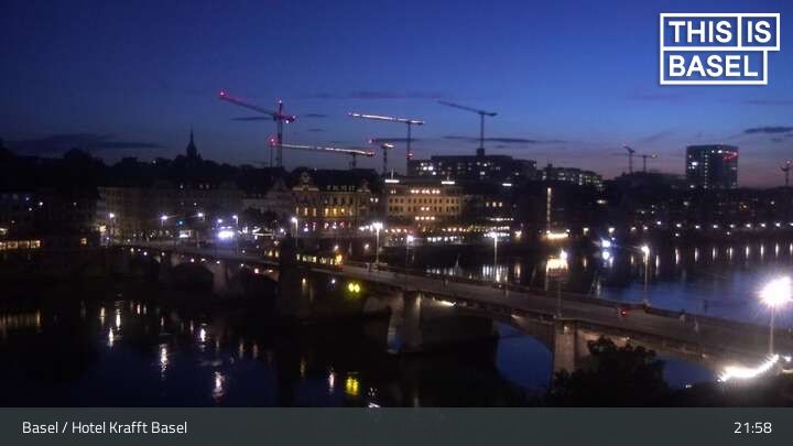 Basel: Martinskirche - Peterskirche - Middle Bridge, Basel - Basel Minster - Pfalz - Universität Basel - Spalentor - Rhine Promenade - Wettsteinbrücke