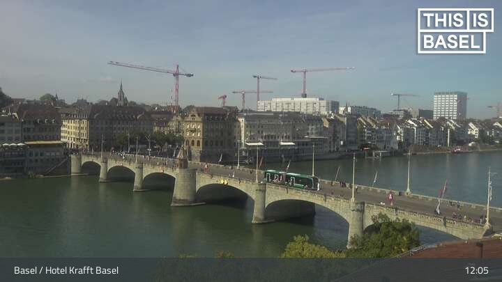 Basel: Martinskirche - Peterskirche - Middle Bridge, Basel - Basel Minster - Pfalz - Universität Basel - Spalentor - Rhine Promenade - Wettsteinbrücke