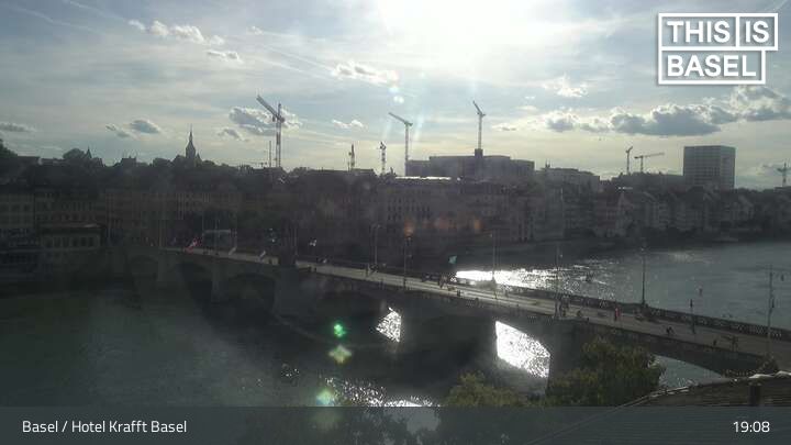 Basel: Martinskirche - Peterskirche - Middle Bridge, Basel - Basel Minster - Pfalz - Universität Basel - Spalentor - Rhine Promenade - Wettsteinbrücke