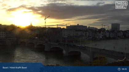 Basel: Middle Bridge, Basel - Martinskirche - Rhine Promenade - Pfalz - Basel Minster - Peterskirche - Wettsteinbrücke - Universität Basel - Spalentor