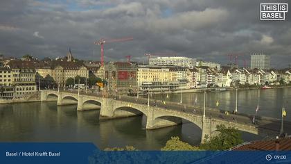 Basel: Middle Bridge, Basel - Martinskirche - Rhine Promenade - Pfalz - Basel Minster - Peterskirche - Wettsteinbrücke - Universität Basel - Spalentor