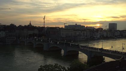 Basel: Middle Bridge, Basel - Martinskirche - Rhine Promenade - Pfalz - Basel Minster - Peterskirche - Wettsteinbrücke - Universität Basel - Spalentor