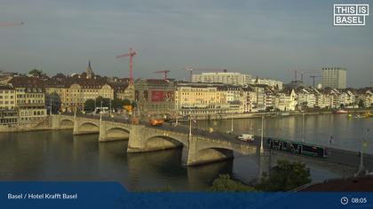 Basel: Middle Bridge, Basel - Martinskirche - Rhine Promenade - Pfalz - Basel Minster - Peterskirche - Wettsteinbrücke - Universität Basel - Spalentor