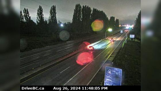 Traffic Cam HWY 99 Looking south between Blundell overpass and Steveston offramp