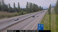 Brighouse > South: 20, Looking south between Blundell overpass and Steveston offramp - Day time
