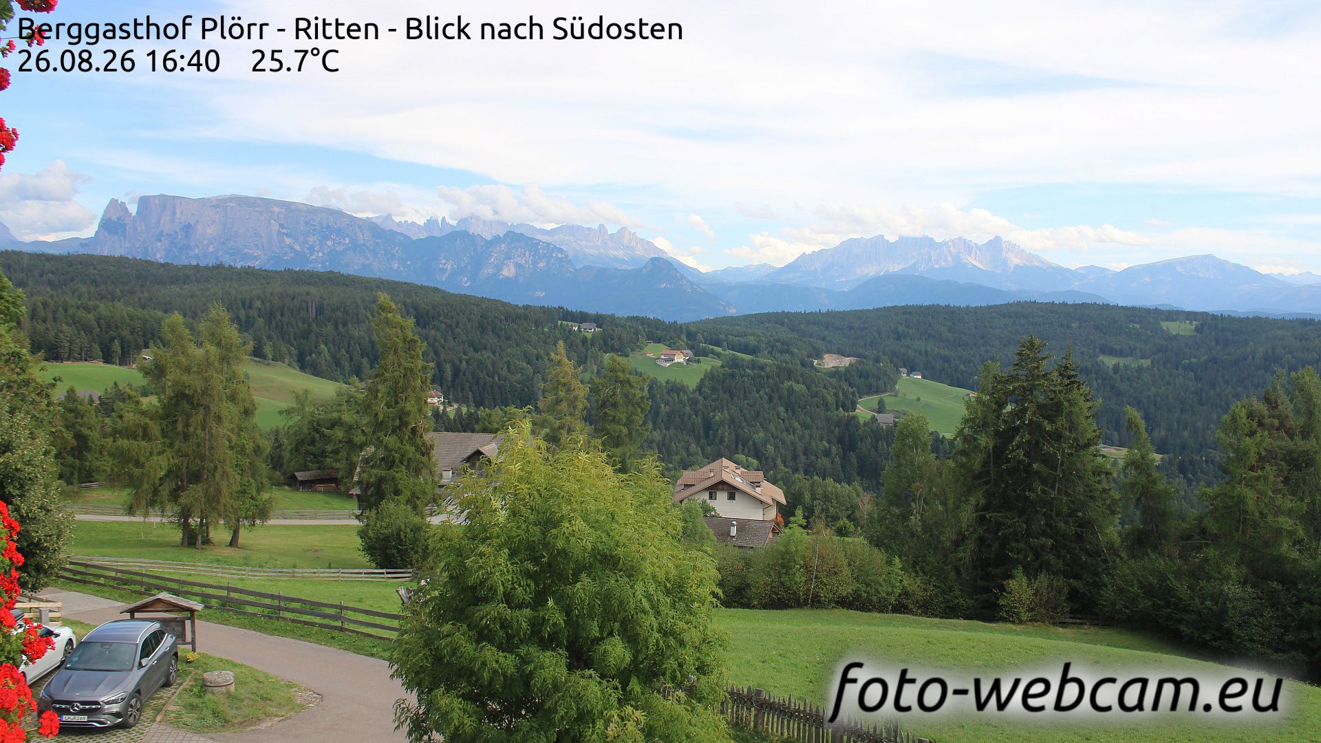 Traffic Cam Ritten - Renon: Berggasthof Plörr - Blick nach Südosten