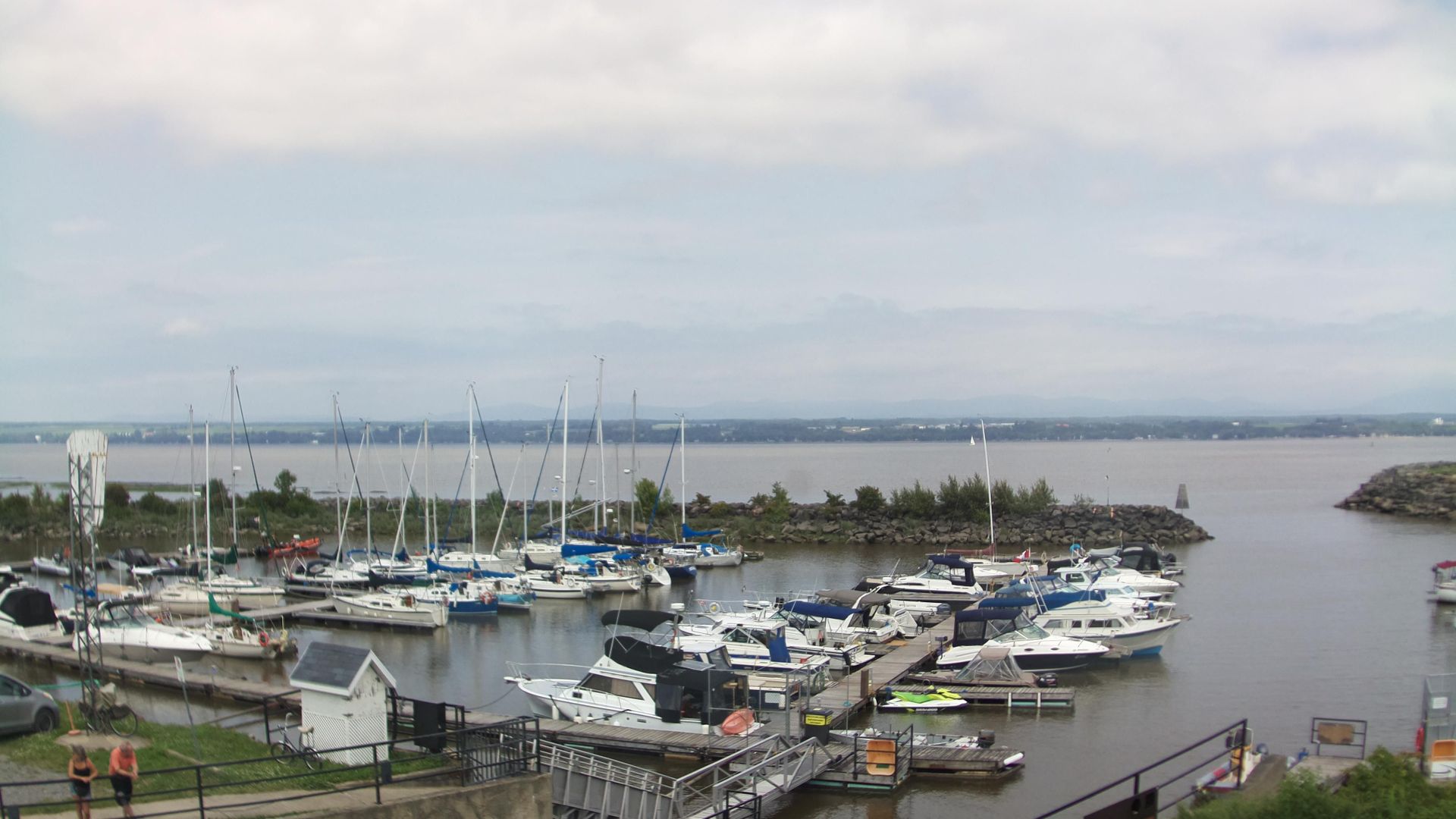 Traffic Cam Saint-Michel-de-Bellechasse › North-West: Marina Saint-Michel-de-Bellechasse