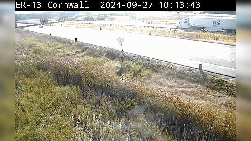 Traffic Cam Cornwall: Highway 401 near Highway 138