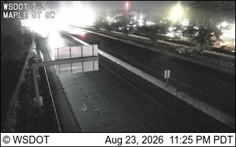 Traffic Cam Lakewood › South: I-5 at MP 123.1: Maple St SW