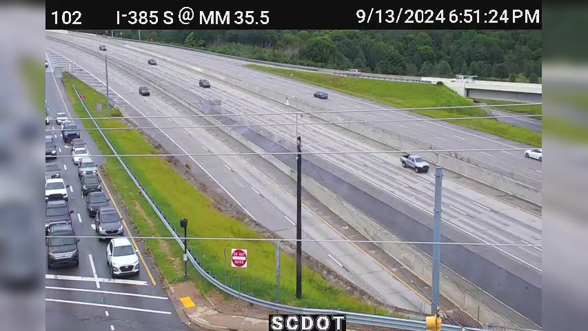 Traffic Cam Crescentwood Village: I-385 S @ MM 35.5 (Woodruff Rd)