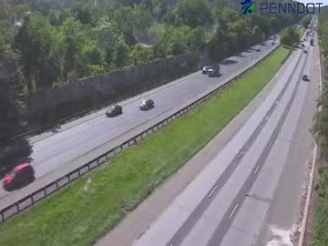 Traffic Cam Radnor Township: I-476 @ MM 11 (S BRYN MAWR AVE)