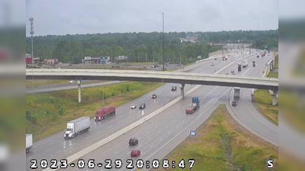 Traffic Cam Indianapolis: I-74: 1-465-015-9-1 I-74 WEST - CRAWFORDSVILLE RD