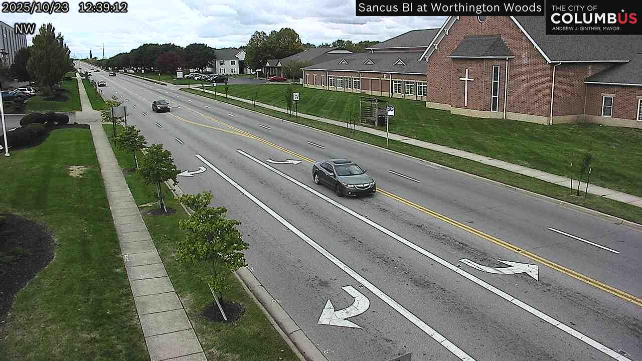 Traffic Cam Pine Way Apartments: City of Columbus) Sancus Blvd at Worthington Woods Blvd