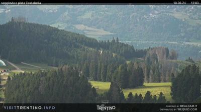 immagine della webcam nei dintorni di Castello-Molina di Fiemme: webcam Cavalese