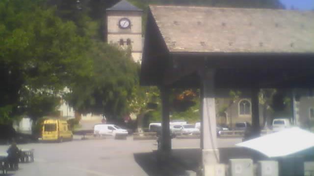 Samoëns: Village Place de la Grenette (WEBSAMOENS)