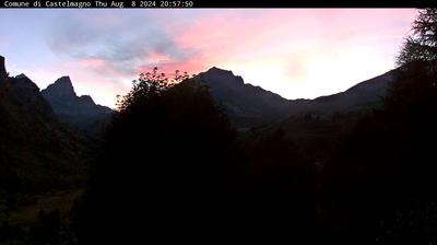 immagine della webcam nei dintorni di Sampeyre: webcam Castelmagno