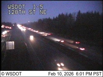 Traffic Cam Everett: I-5 at MP 203.3: 128th St NE
