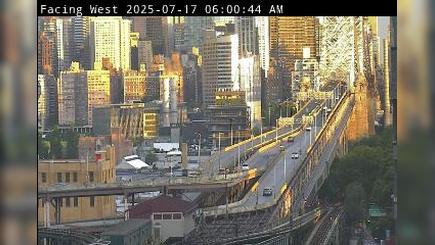 Traffic Cam New York: Queensboro Bridge @ Queens Plaza North