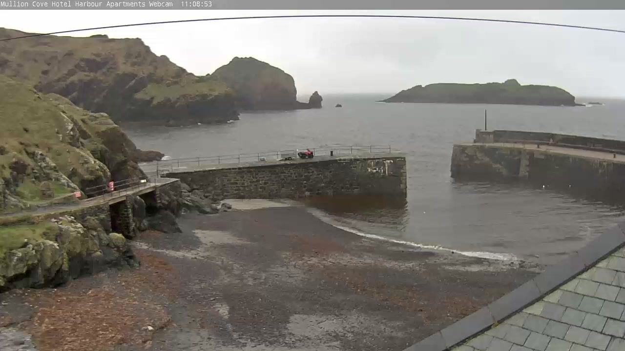 Traffic Cam Mullion › South-West: Mullion Cove