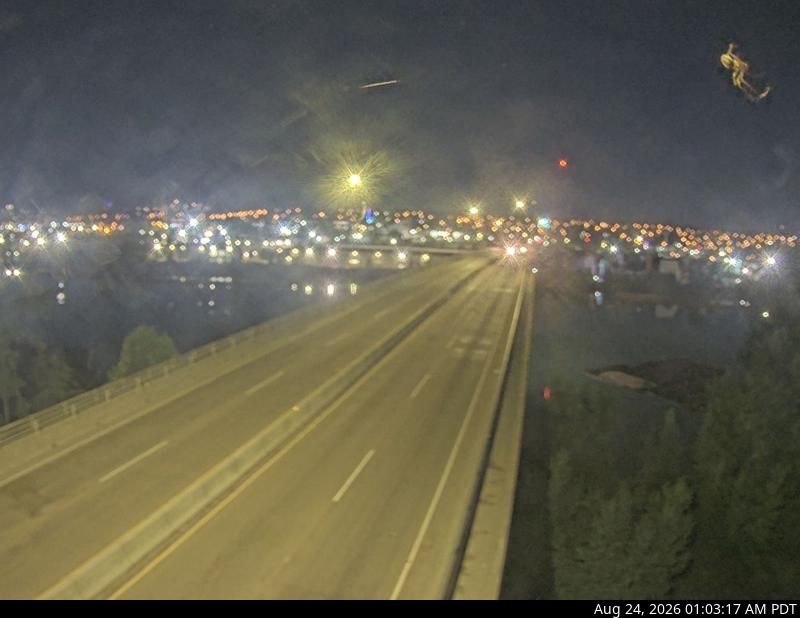 Traffic Cam East Cambie › North: South end of Knight Street Bridge, looking north