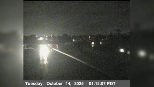 Traffic Cam Garden Acres › South: SB SR-99 N/O Golden Gate Ave