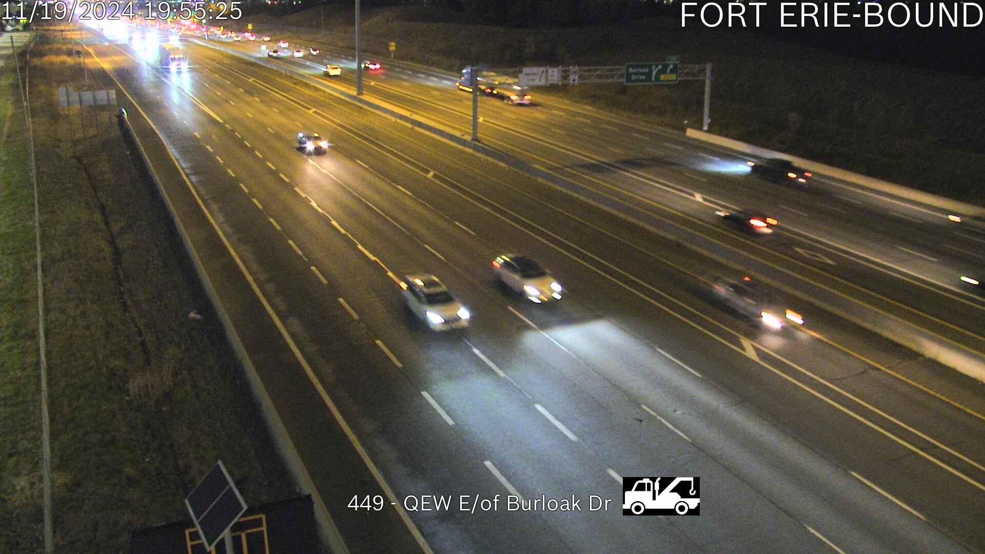 Traffic Cam Burlington: QEW between Burloak Drive and Bronte Road