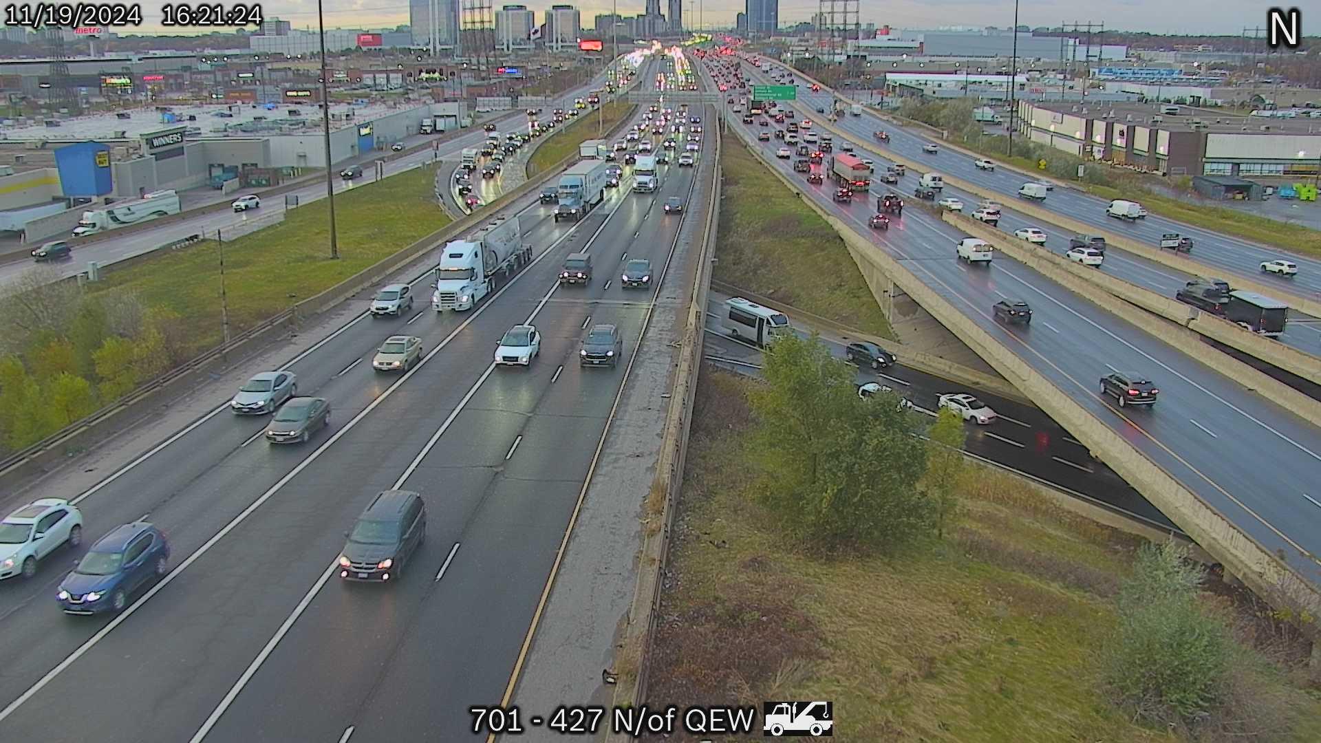 Traffic Cam Etobicoke: Highway 427 North of QEW