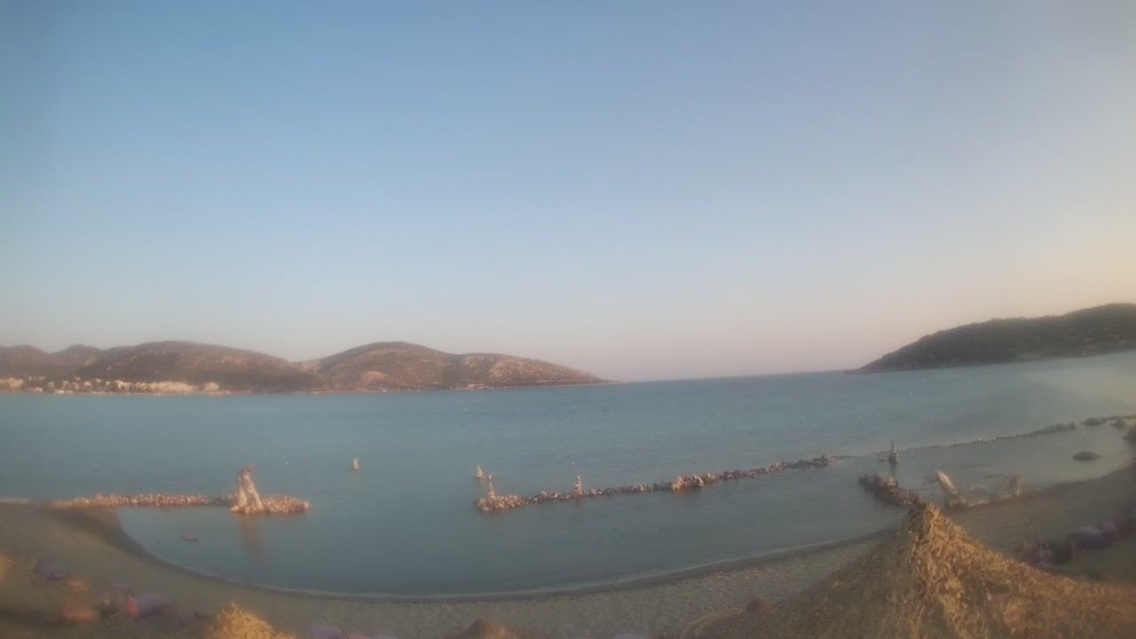 Traffic Cam Vari Community › South-West: Anavyssos Cottage