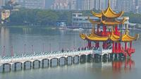 Kaohsiung: Lianchihtan (Lotus Pond) Service Center - Jour