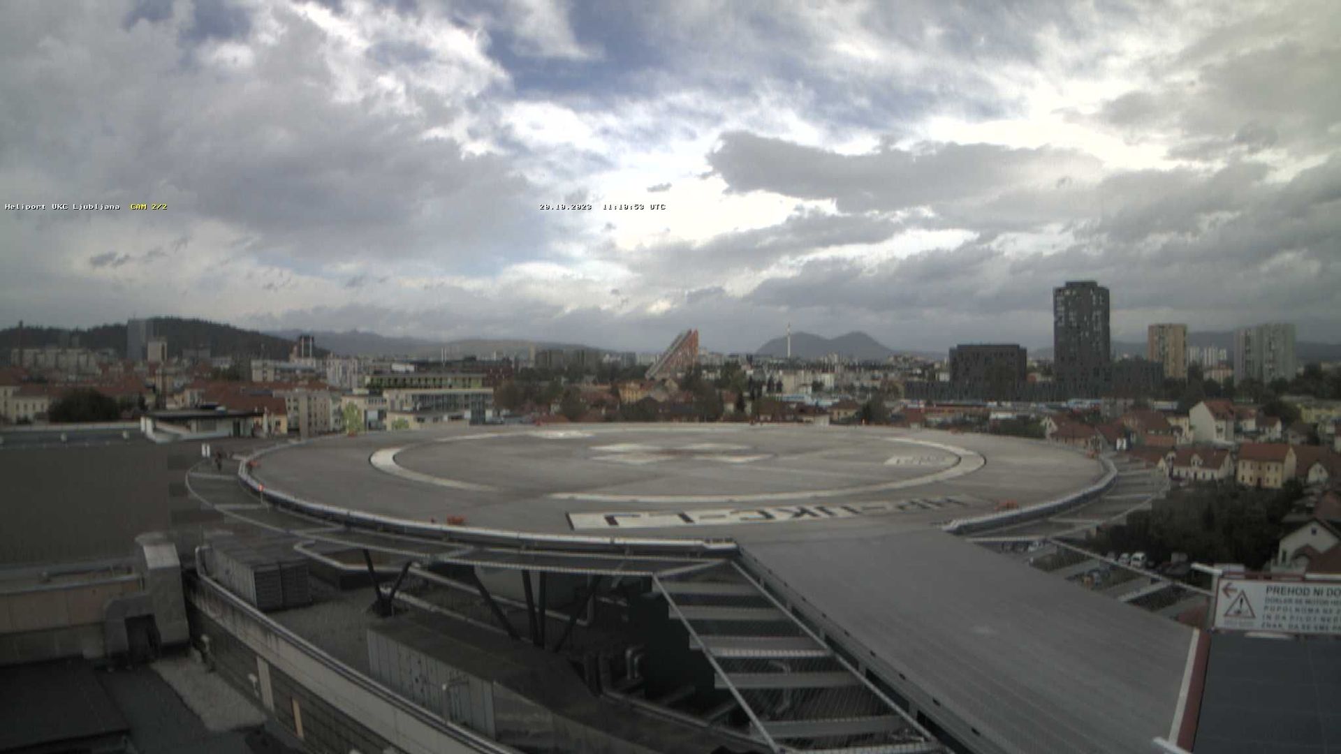 Traffic Cam Ljubljana › North-West: Heliport UKC Ljubljana (LJHL)