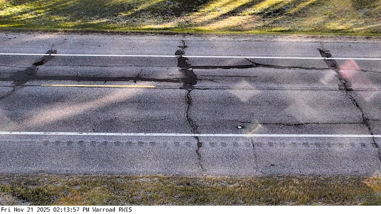 Traffic Cam Warroad: MN 11: T.H.11 - MP 87.1): T.H.11 - MP 87.1) View