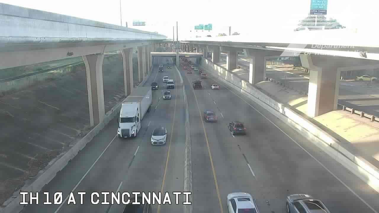 Traffic Cam Woodlawn Lake › West: IH 10 at Cincinnati