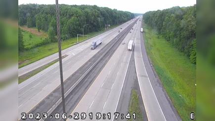 Traffic Cam Furnessville: I-94: 1-094-028-9-2 TRUCK SCALES