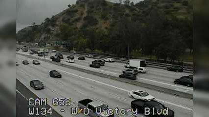 Traffic Cam Los Angeles › West: Camera 656 :: W134 - W/O VICTORY BLVD: PM 4.68