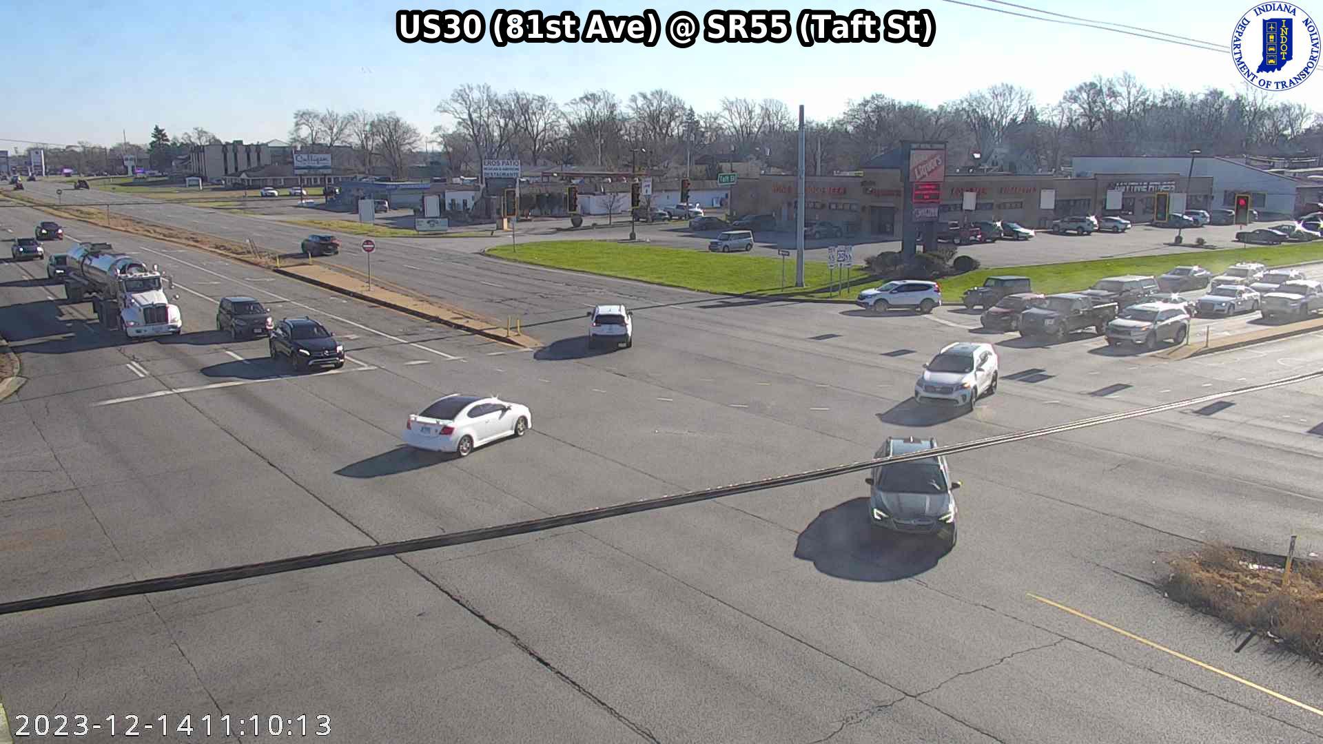 Traffic Cam Merrillville: SIGNAL: US30 (81st Ave) @ SR55 (Taft St