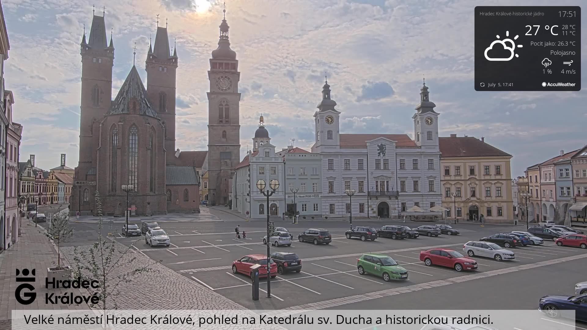 Traffic Cam Hradec Kralove › West: Velké náměstí