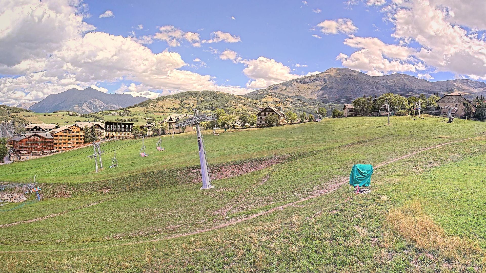 Traffic Cam Enchastrayes: Barcelonnette-Panoramique HD