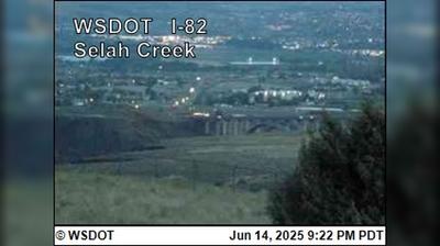 I-82 Creek Rest Area: Traffic & Landscape