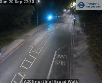 Traffic Cam London Borough of Bexley: A205 north of Broad Walk
