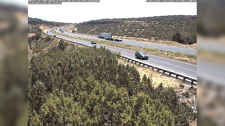 Traffic Cam Coconino County › East: I-40 EB 154.19