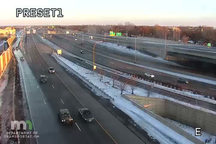 Traffic Cam Windom: T.H.62 WB @ Lyndale Ave