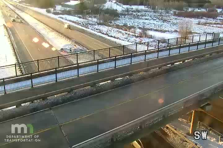 Traffic Cam Lino Lakes: I-35W NB @ Co Rd