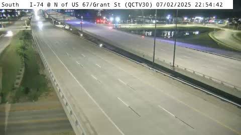 Traffic Cam Riverdale: QC - I-74 @ N of US 67/Grant (30)