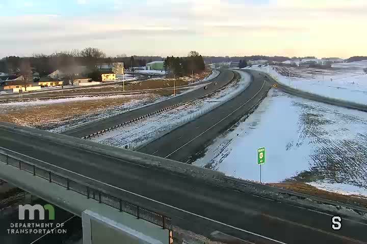 Traffic Cam Zumbrota: T.H.52 SB @ T.H.60 WB (MP)