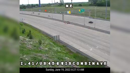 Traffic Cam Wauwatosa: I-/US  SB - Ave