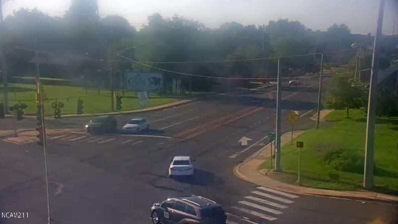 Traffic Cam Balsam Terrace: DE 141 @ DE 273 (FRENCHTOWN RO)