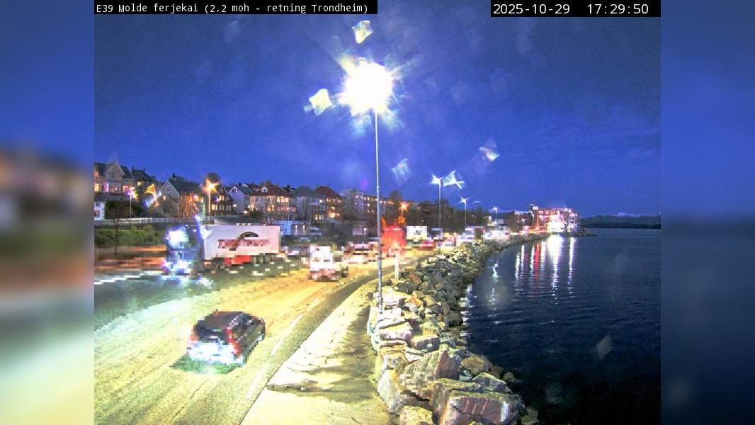 Traffic Cam Grandfjaera: E39 Molde ferjekai (Trondheim)