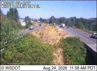 Traffic Cam Sumner: SR 167 at MP 7.6: W Valley Highway E