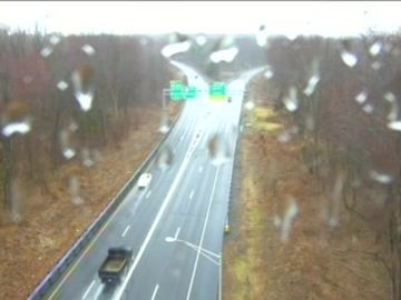 Traffic Cam Cromwell › North: RT 9 Exit 29 (I-91 North)