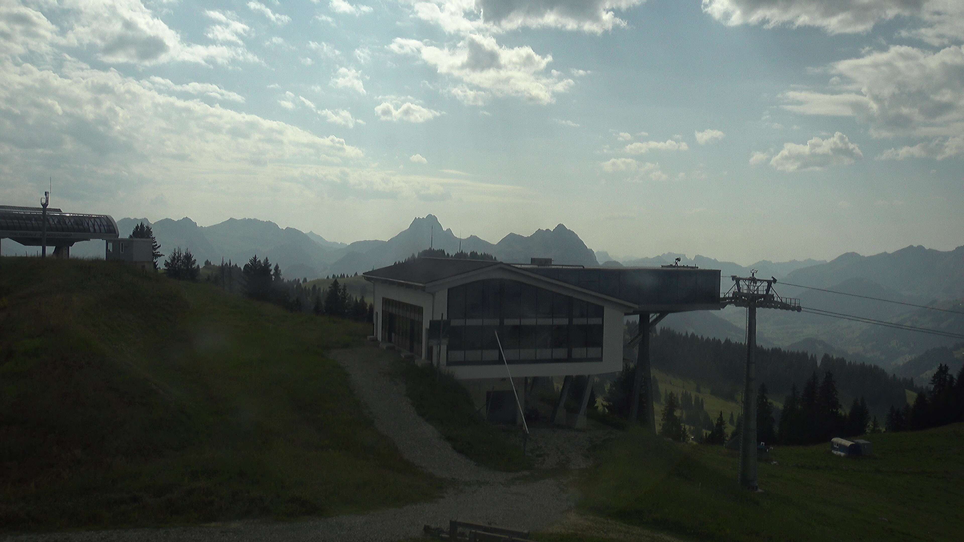 Saanenmöser: Gstaad - Saanerslochgrat, Bergstation